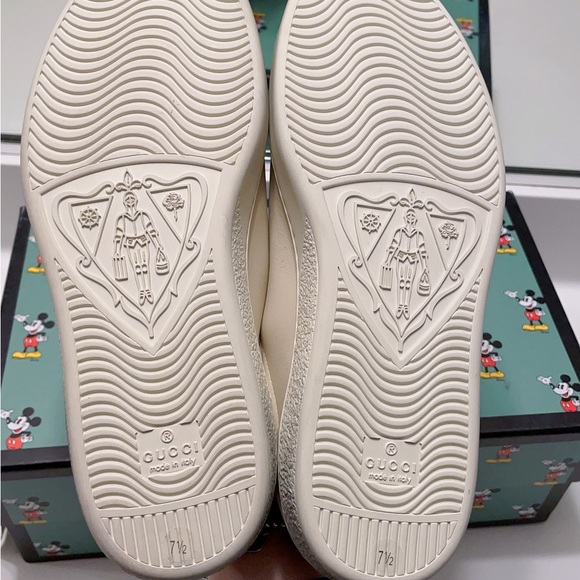 Gucci Disney Mickey Mouse ace sneaker - Picture 4 of 10